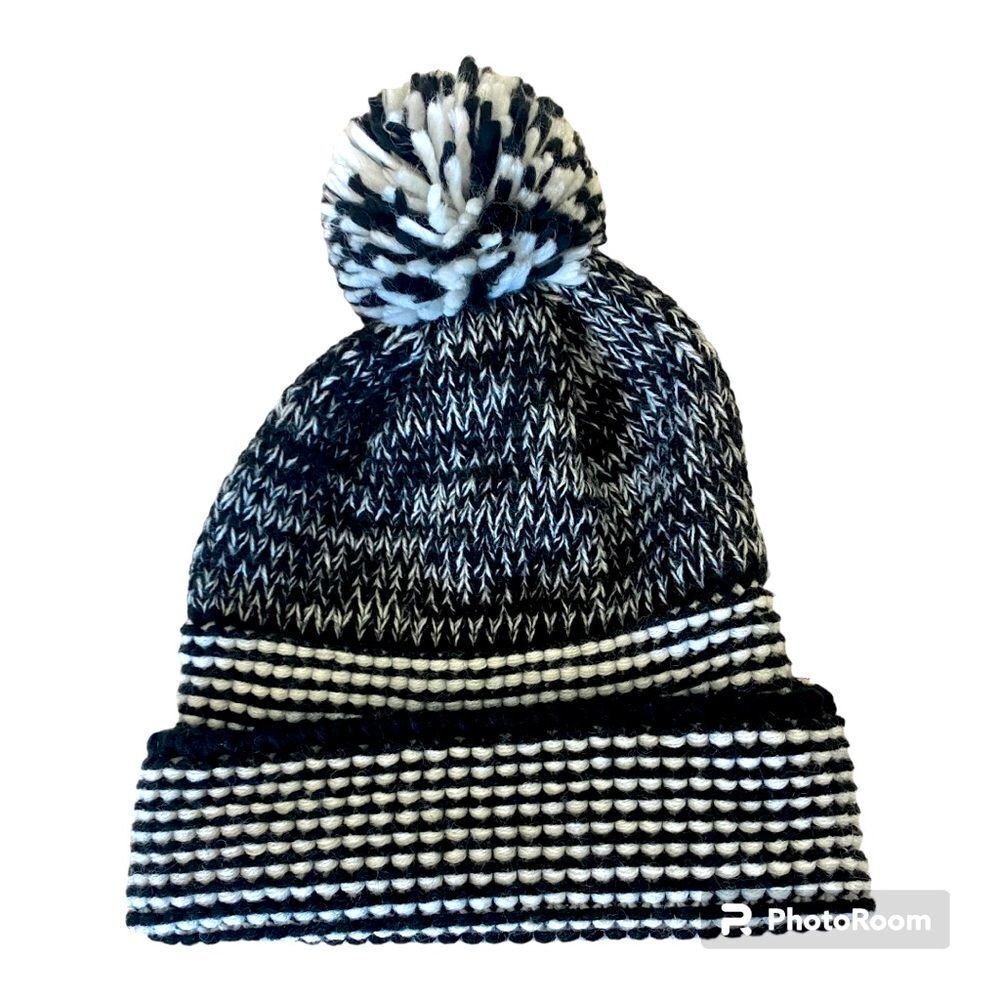 Harve' Bernard Black & White Bini Hat